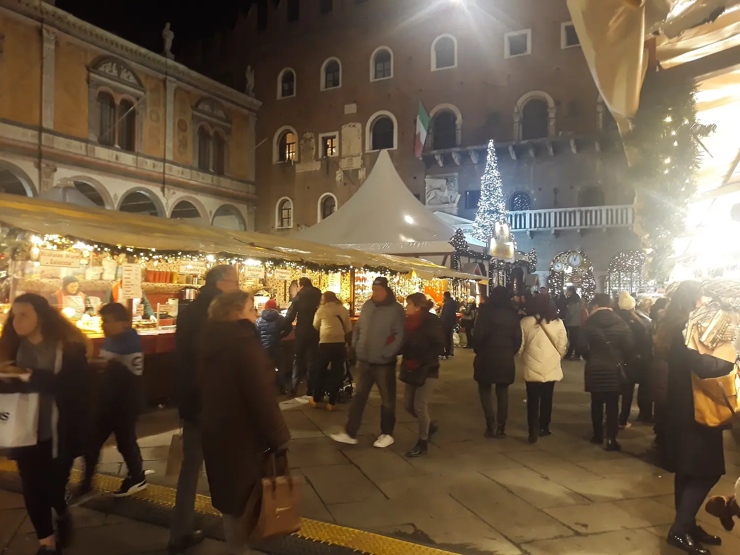Kerstmarkten, Verona